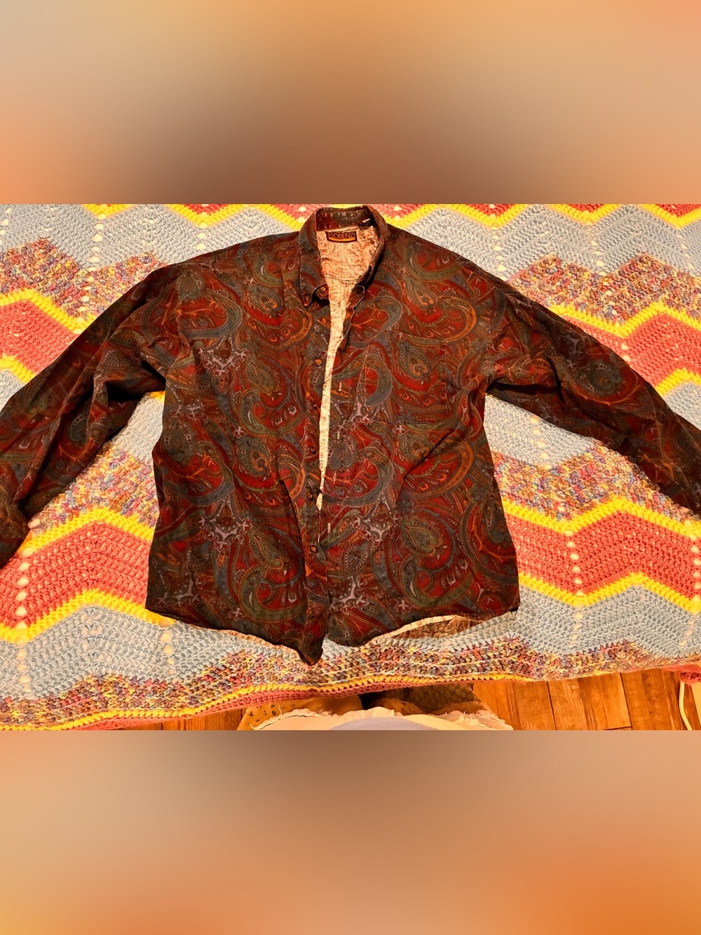 Vintage Men's Paisley Button-Up Jacket in Deep Red and Green